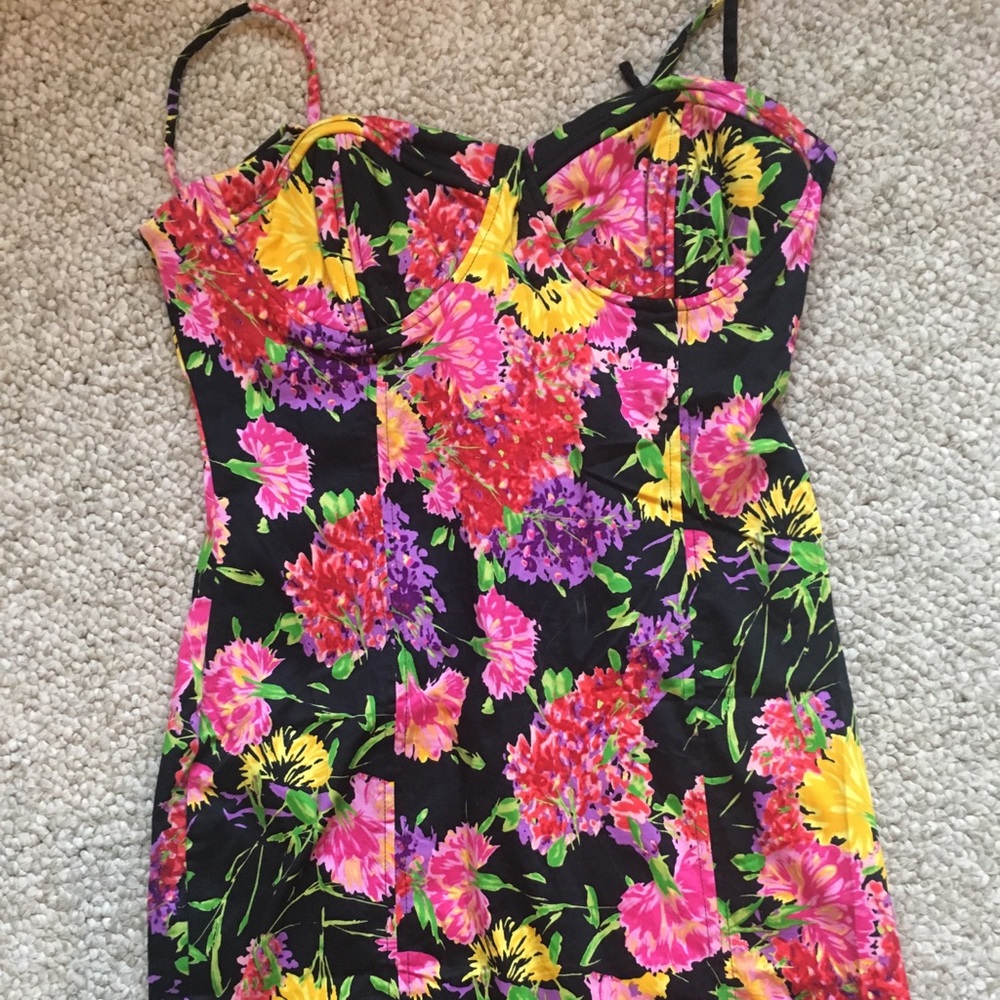 ADORABLE FITTED SUN ☀️ DRESS
